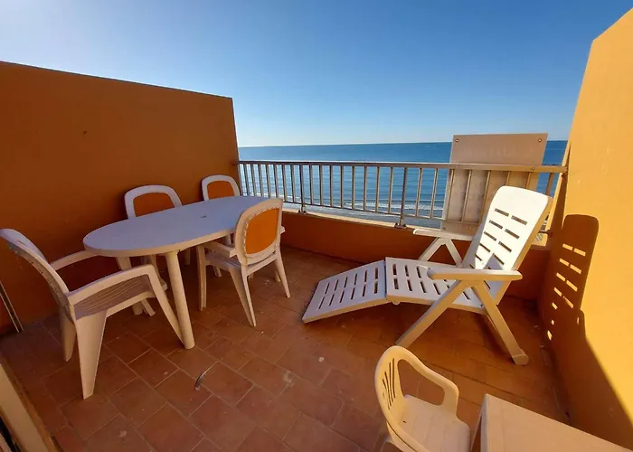 2 Pieces Avec Terrasse Et Parking Prive, Grau D'agde - Fr-1-423-197 Le Grau-d'Agde