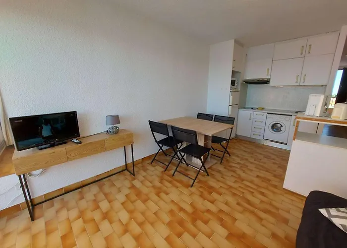 Apartment 2 Pieces Avec Terrasse Et Parking Prive, Grau D'agde - Fr-1-423-197